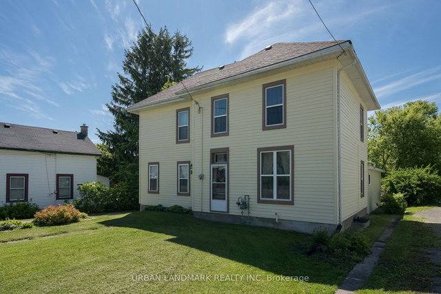 225 St Lawrence Street W