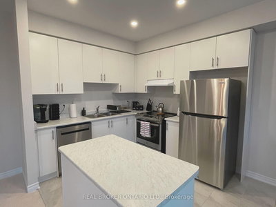 2 Mockingbird Lane, Hamilton, Ontario image-0-4