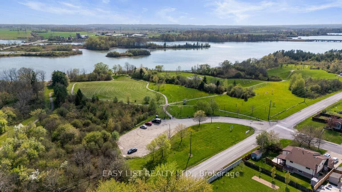 Townhouse for sale at 121 Ivy Crescent, Thorold, Ontario, L2V 0J9 - Confederation Heights - MLS: X12670096