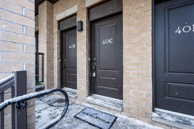 C - 40 Jaguar Private