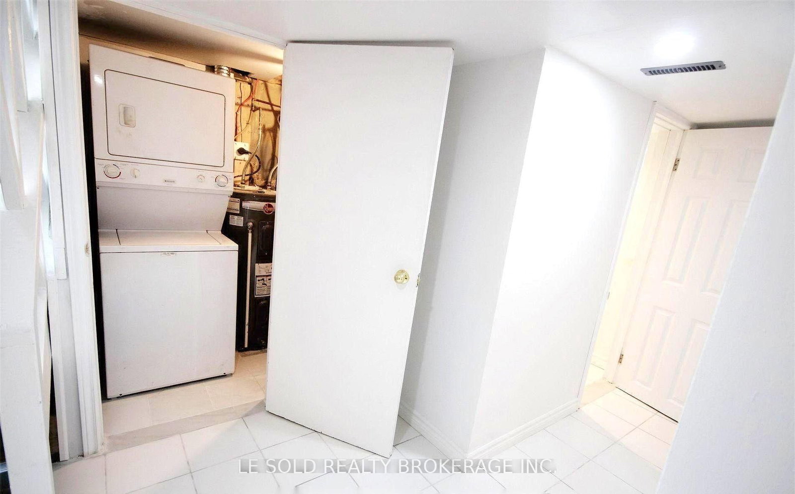 112 Leland Street, Unit Bsmt Room - Photo 11