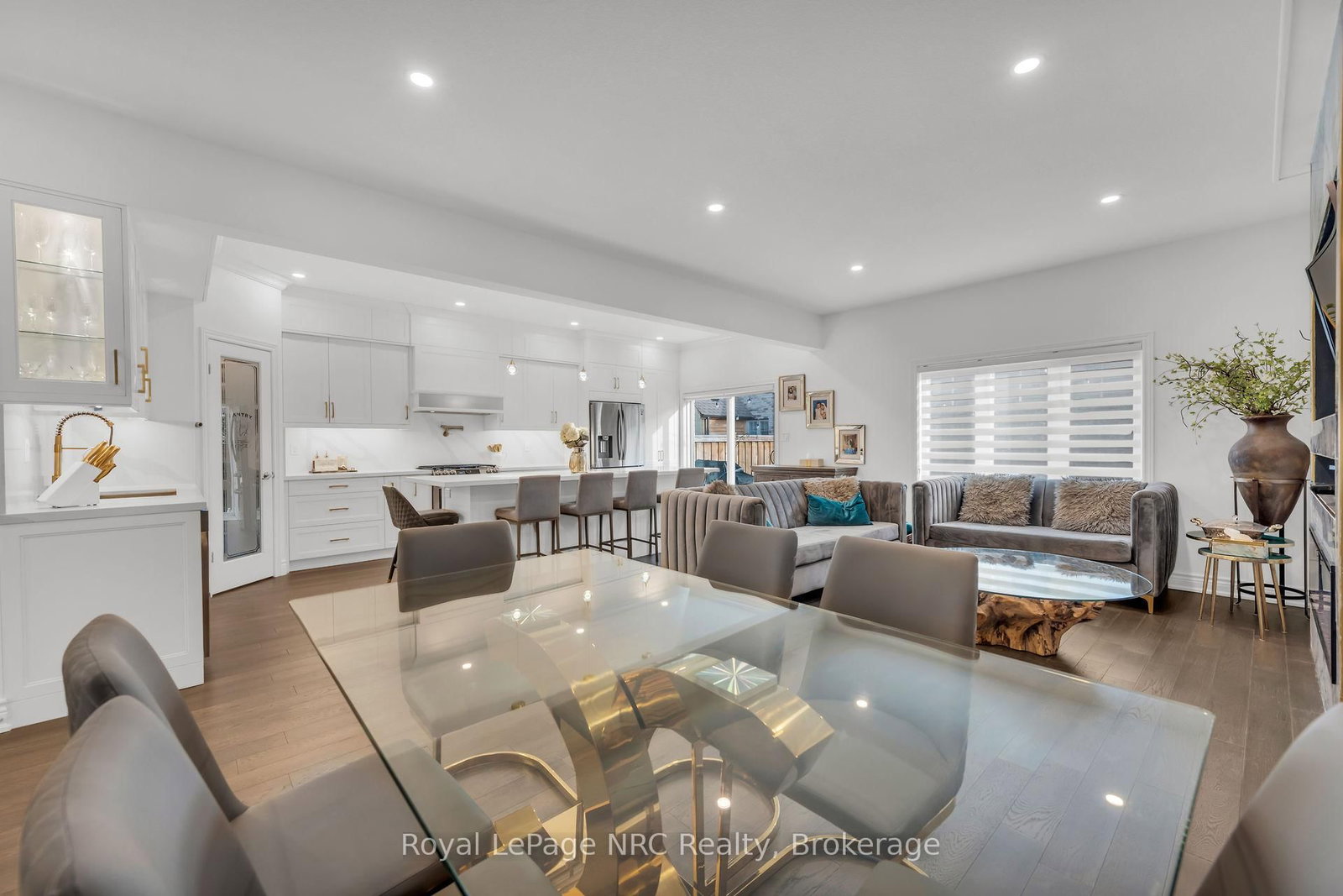 122 Shoreview Place - Photo 12