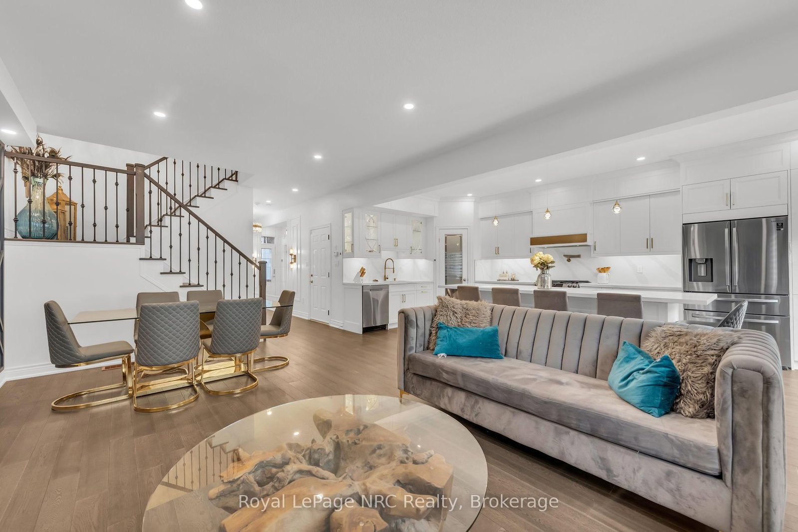 122 Shoreview Place - Photo 14