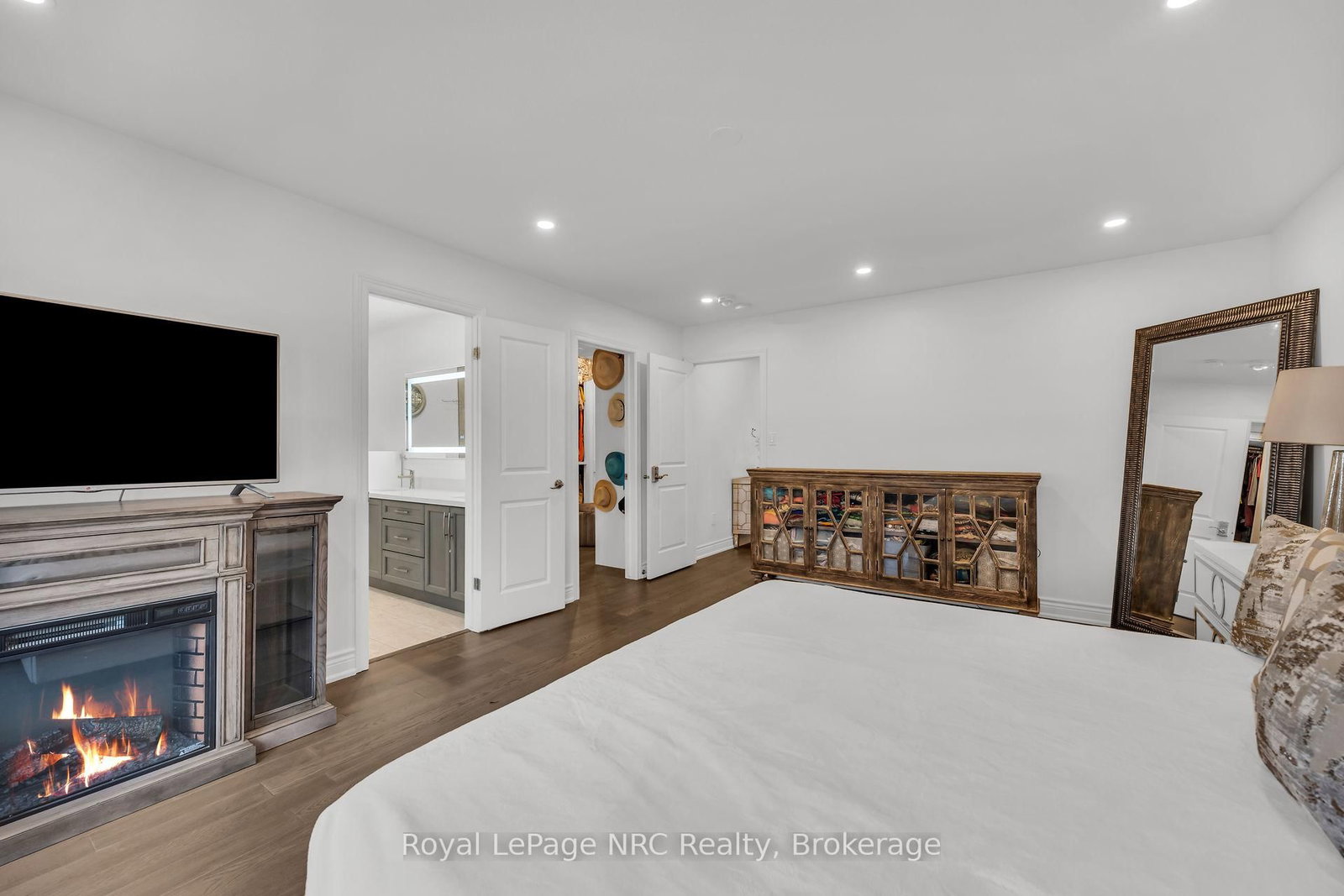 122 Shoreview Place - Photo 21