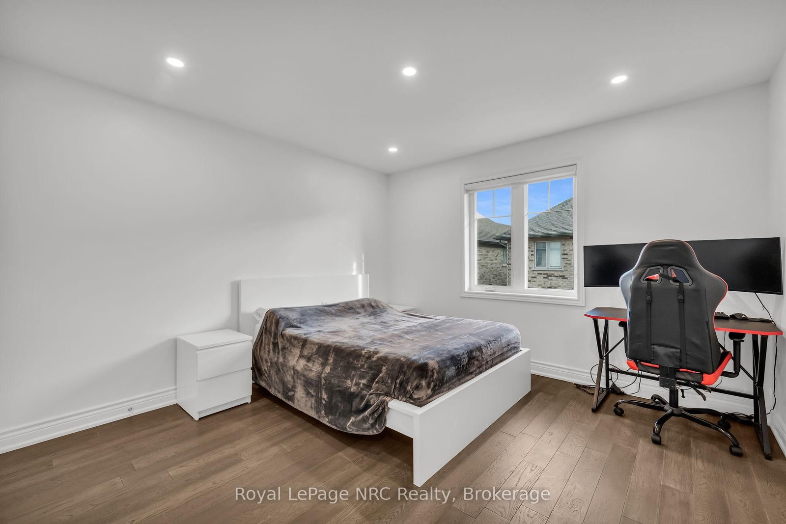 122 Shoreview Place - Photo 29