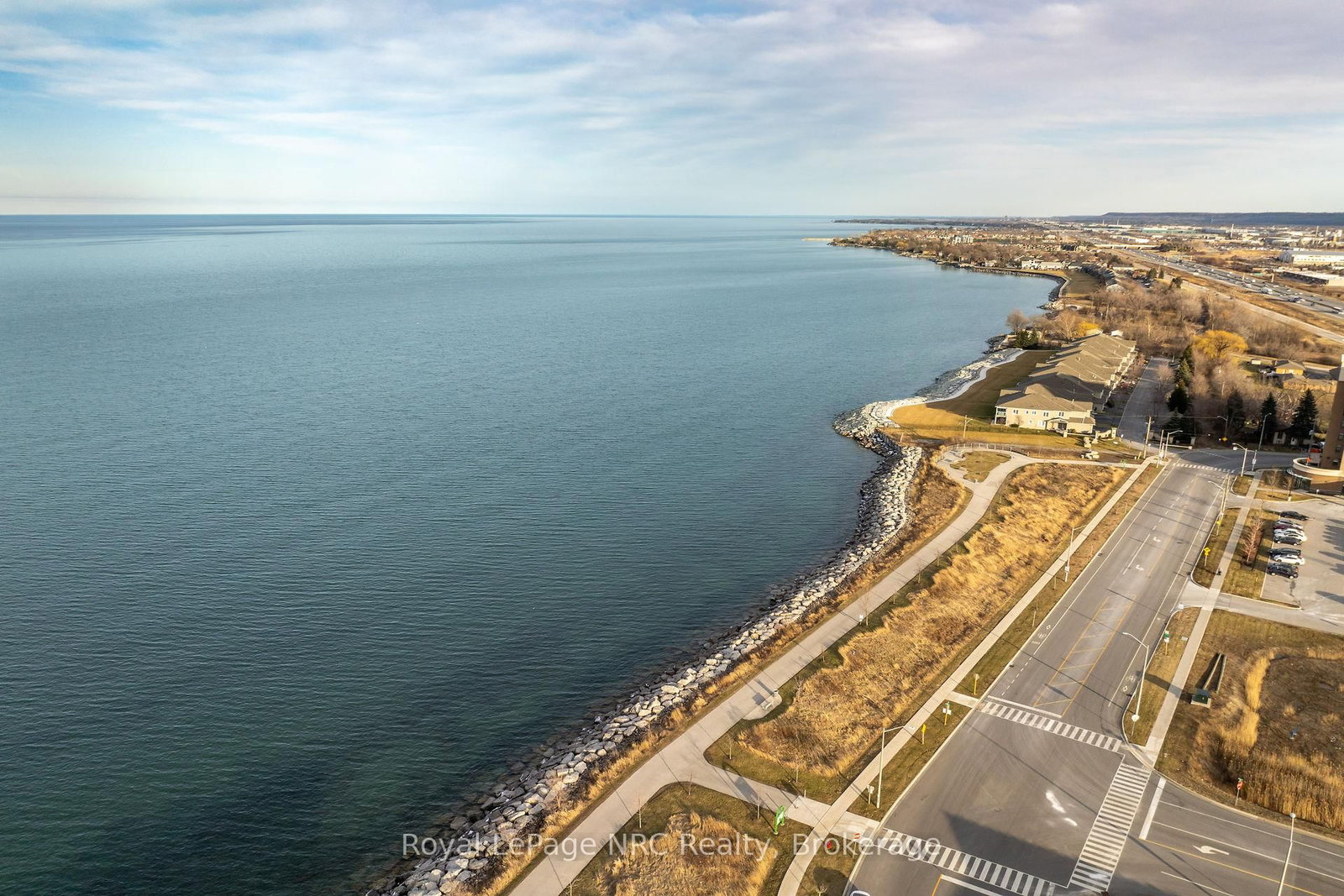 122 Shoreview Place - Photo 33