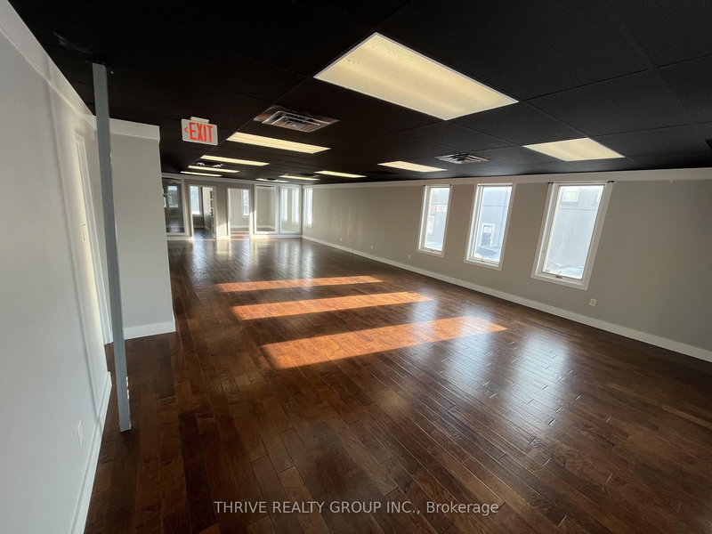 Main - 426 Third St, London East, N5W 4W6 | Image 2