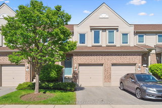 69 Roehampton Crescent