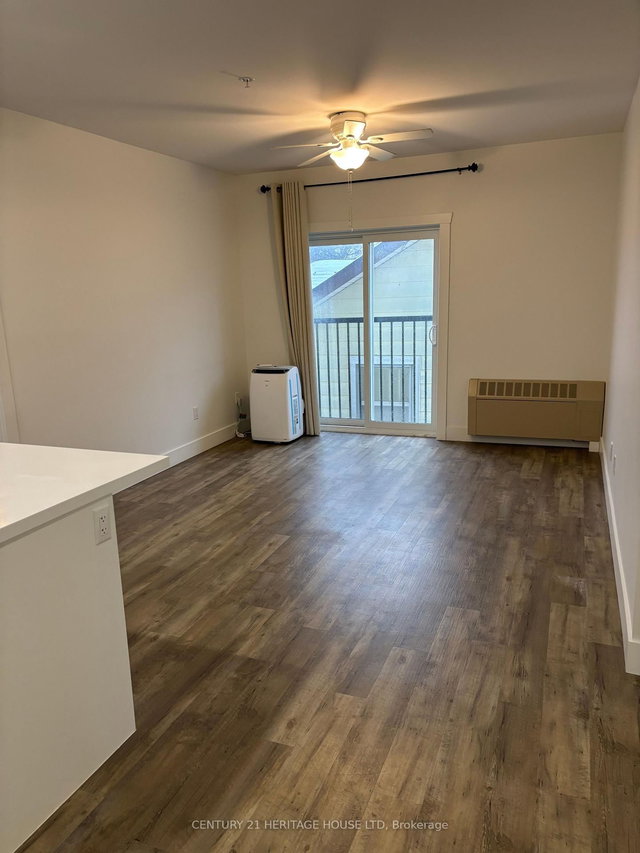 302 - 69 Curtis Street