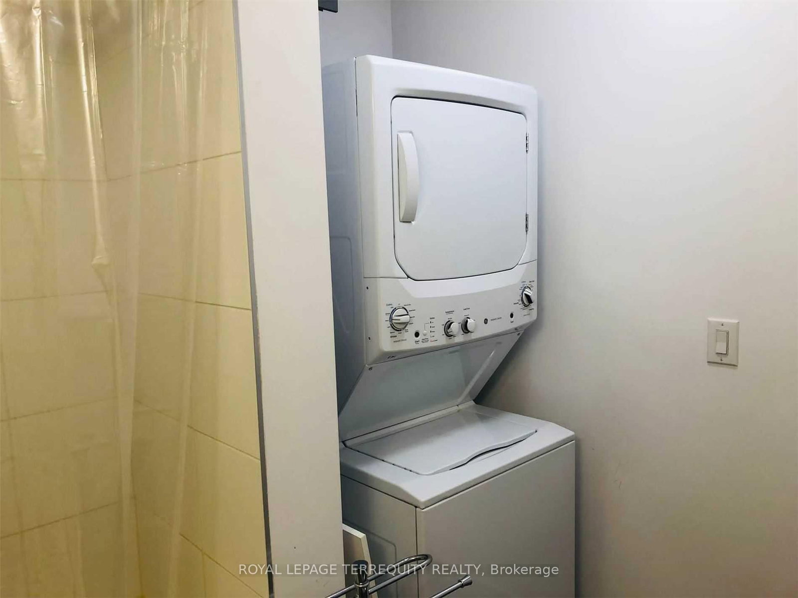 81 Robinson Street, Unit 104 - Photo 12