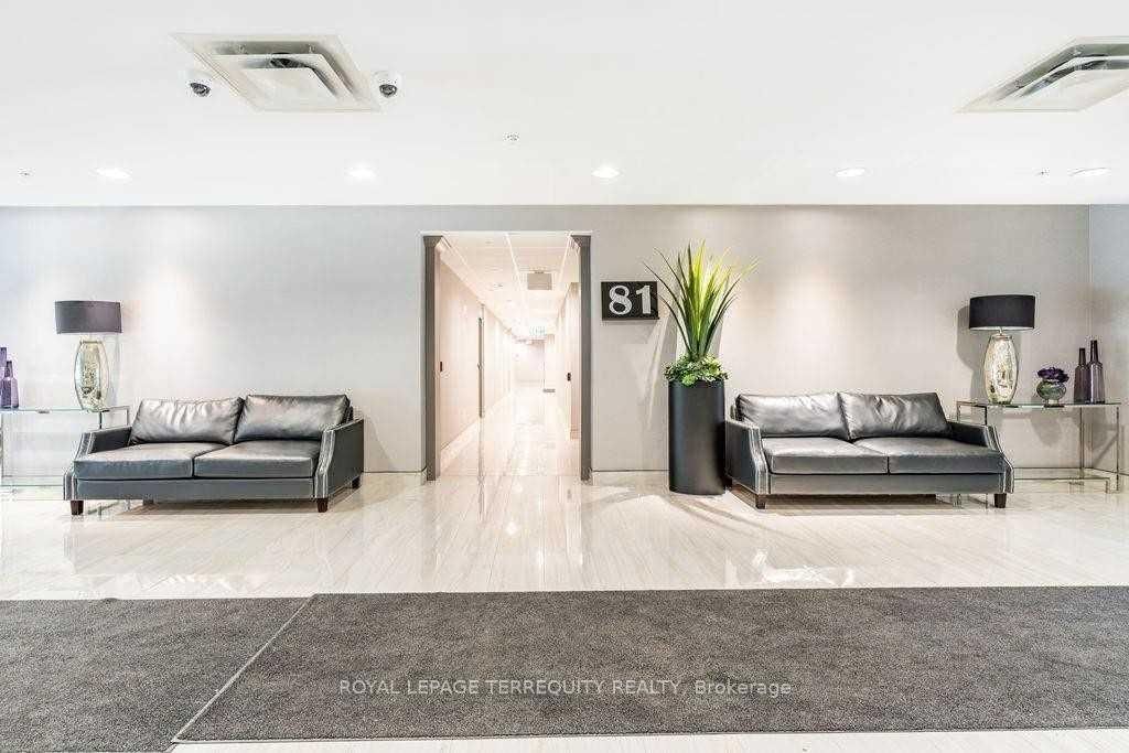 81 Robinson Street, Unit 104 - Photo 16