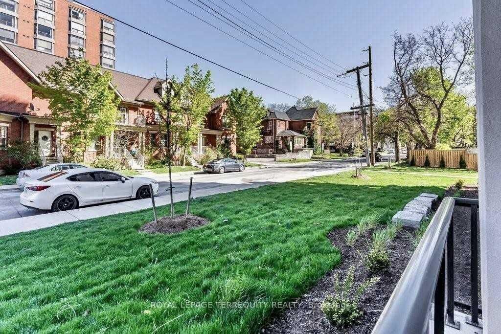 81 Robinson Street, Unit 104 - Photo 8