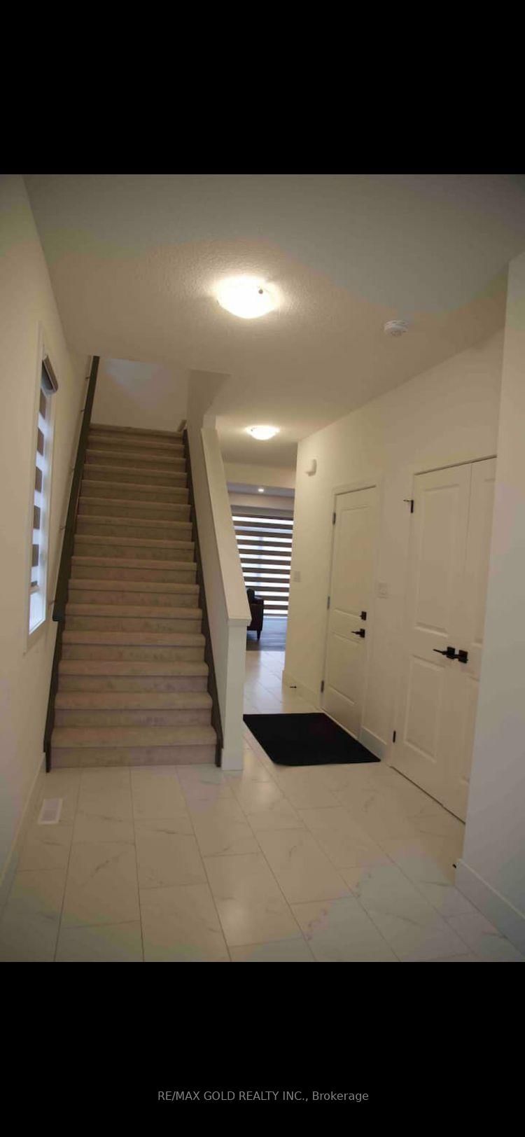 118 Julie Cres, London South, N5Z 0B2 | Image 3