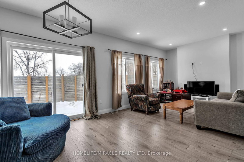 121 Marconi Crt, London East, N5V 0C9 | Image 3