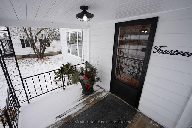 14 Saunders Avenue N