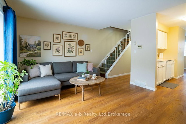 1 - 10 Dufferin Street