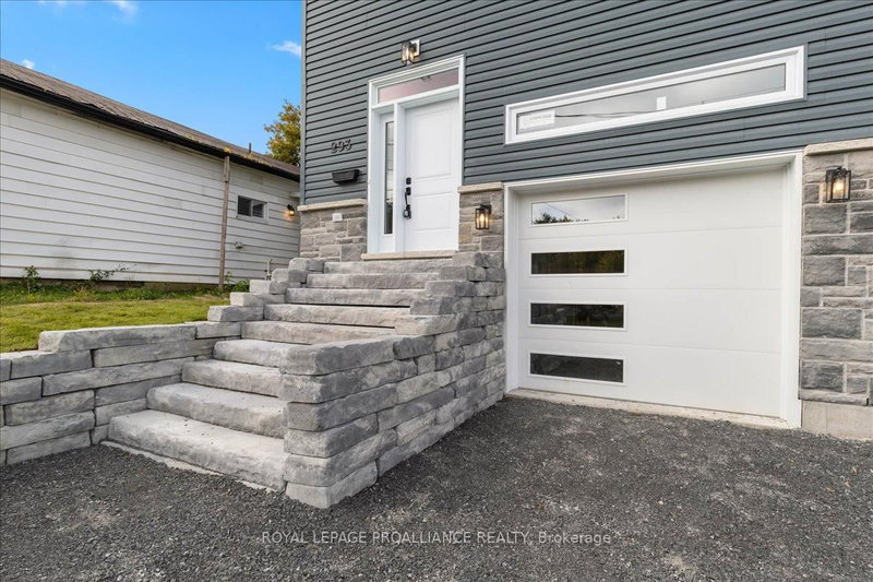 293 Church St, Greater Napanee, K7R 1C5 | Image 2