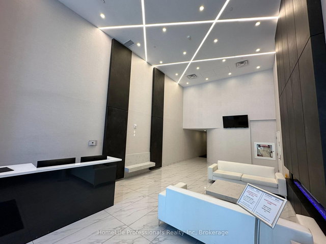 2203 - 15 QUEEN Street S