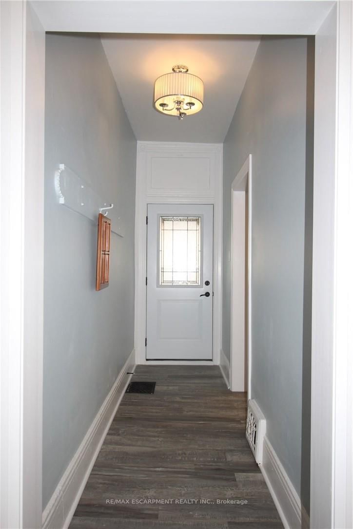 Townhouse for sale at 19 Emerald Street, Hamilton, Ontario, L8L 5J9 - Landsdale - MLS: X12674590