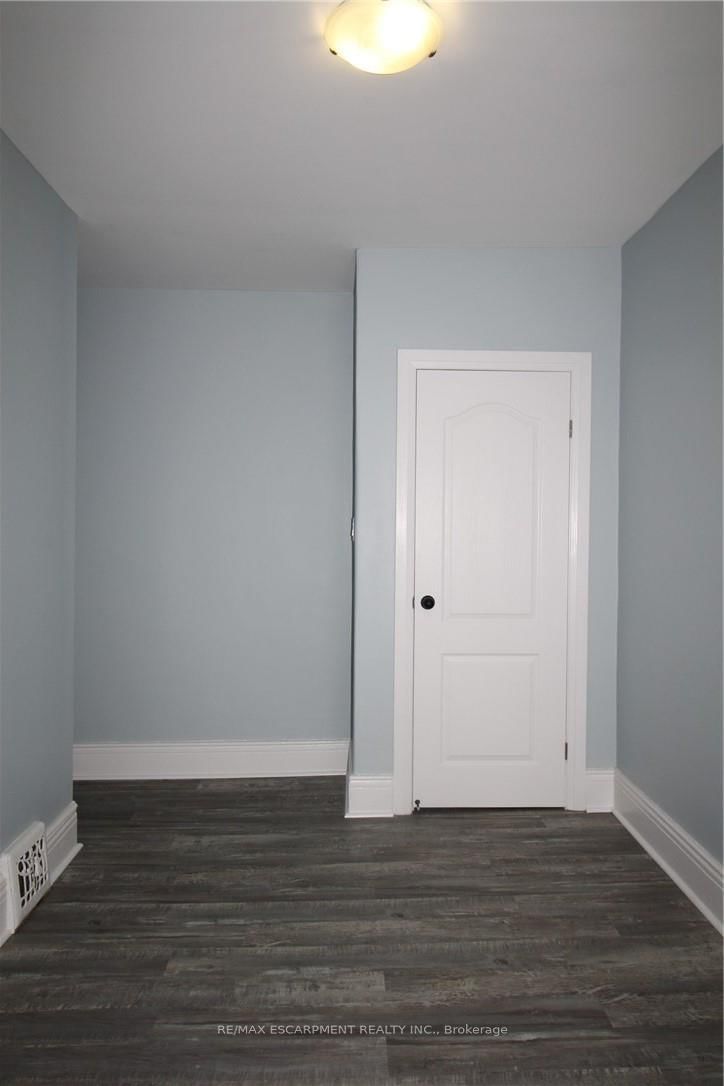 Townhouse for sale at 19 Emerald Street, Hamilton, Ontario, L8L 5J9 - Landsdale - MLS: X12674590