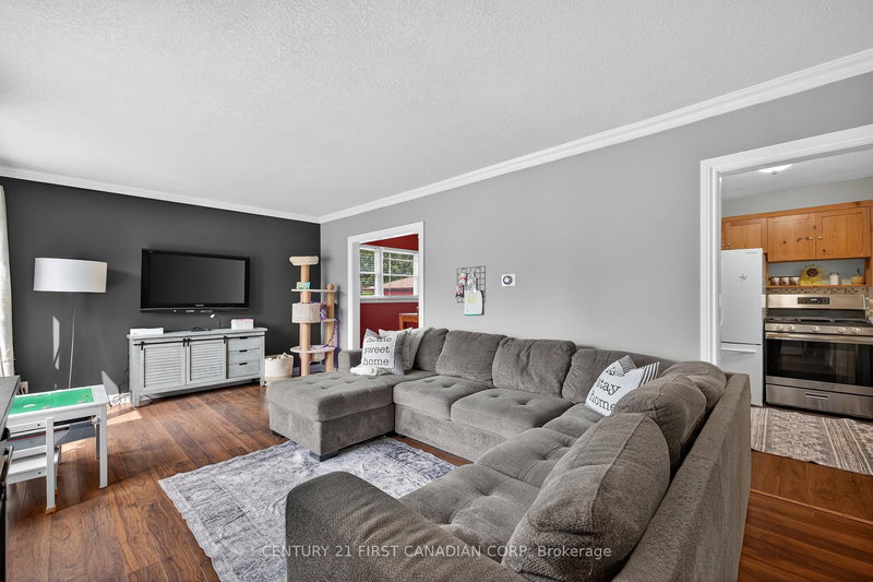 204 Burnside Dr, London East, N5V 1B7 | Image 2