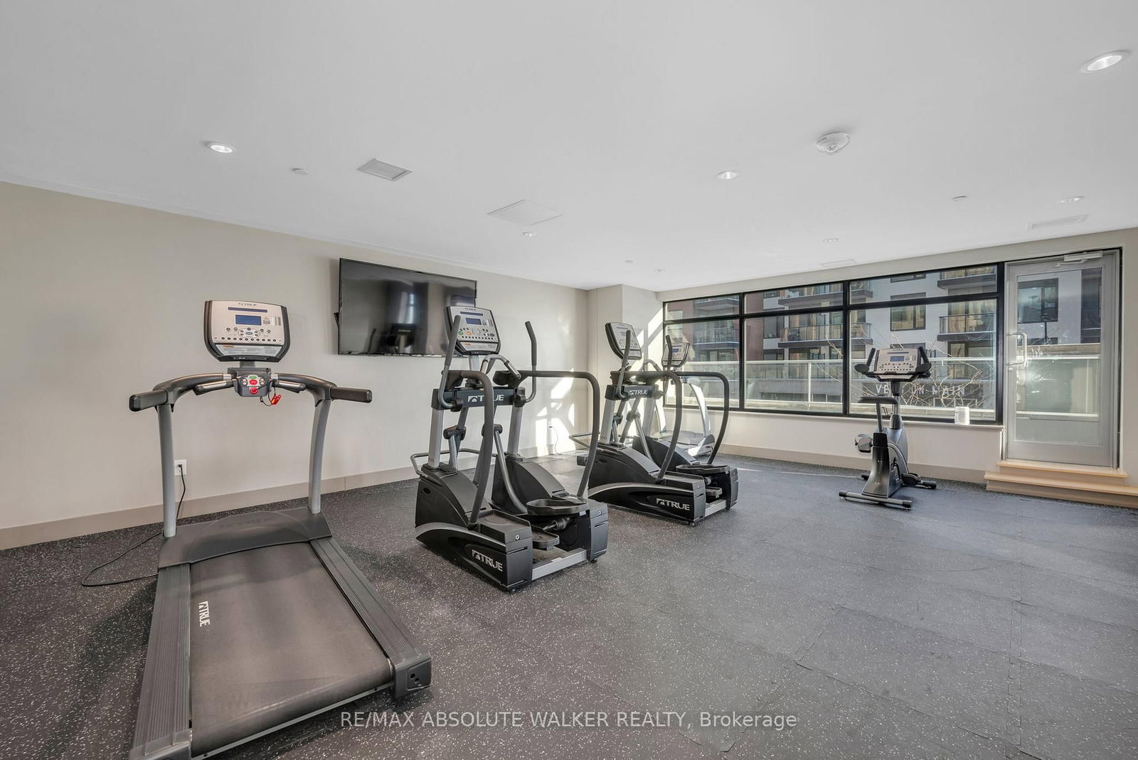 11 Des Oblats Avenue, Unit Unit 202 - Photo 22