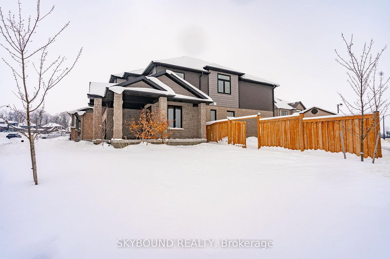 1 Tindall Cres, East Luther Grand Valley, L9W 7R9 | Image 2
