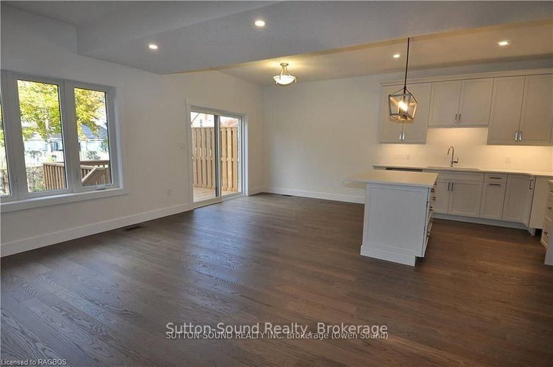 642 8th St W, Owen Sound, N4K 5N3 | Image 2