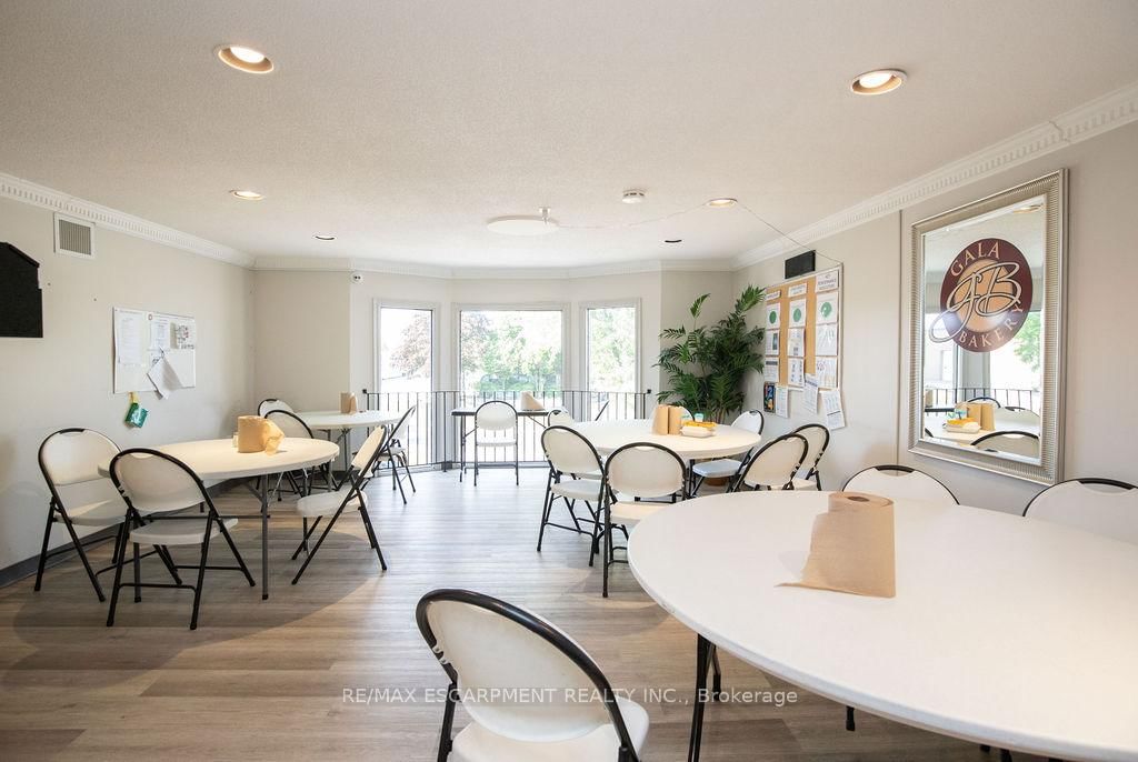 190 Hempstead Drive - Photo 11