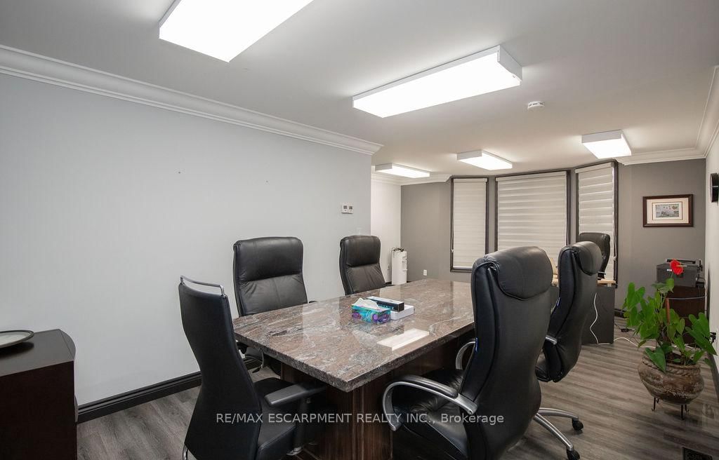 190 Hempstead Drive - Photo 5