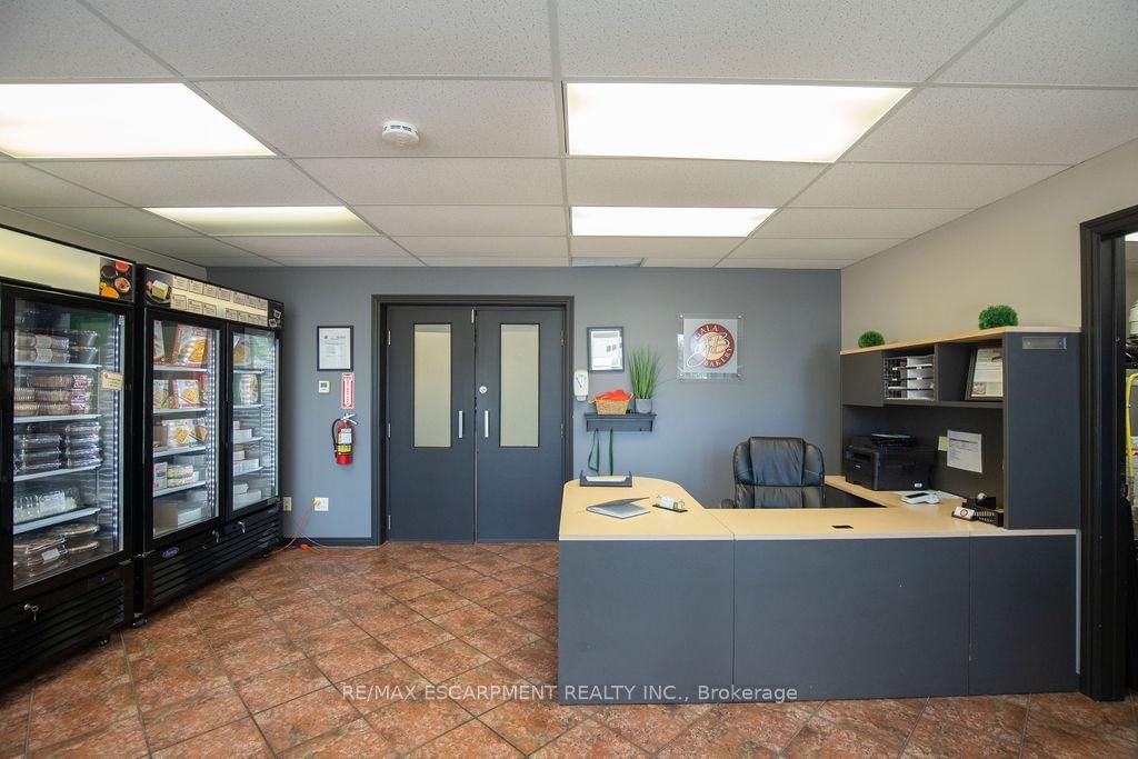 190 Hempstead Drive - Photo 6