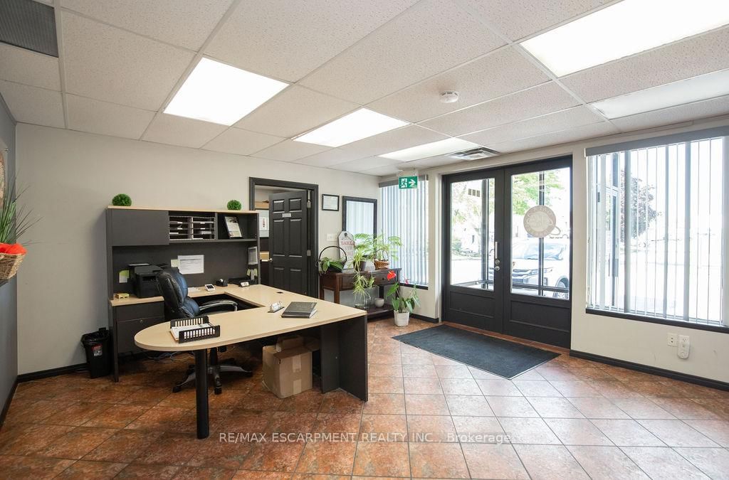 190 Hempstead Drive - Photo 7