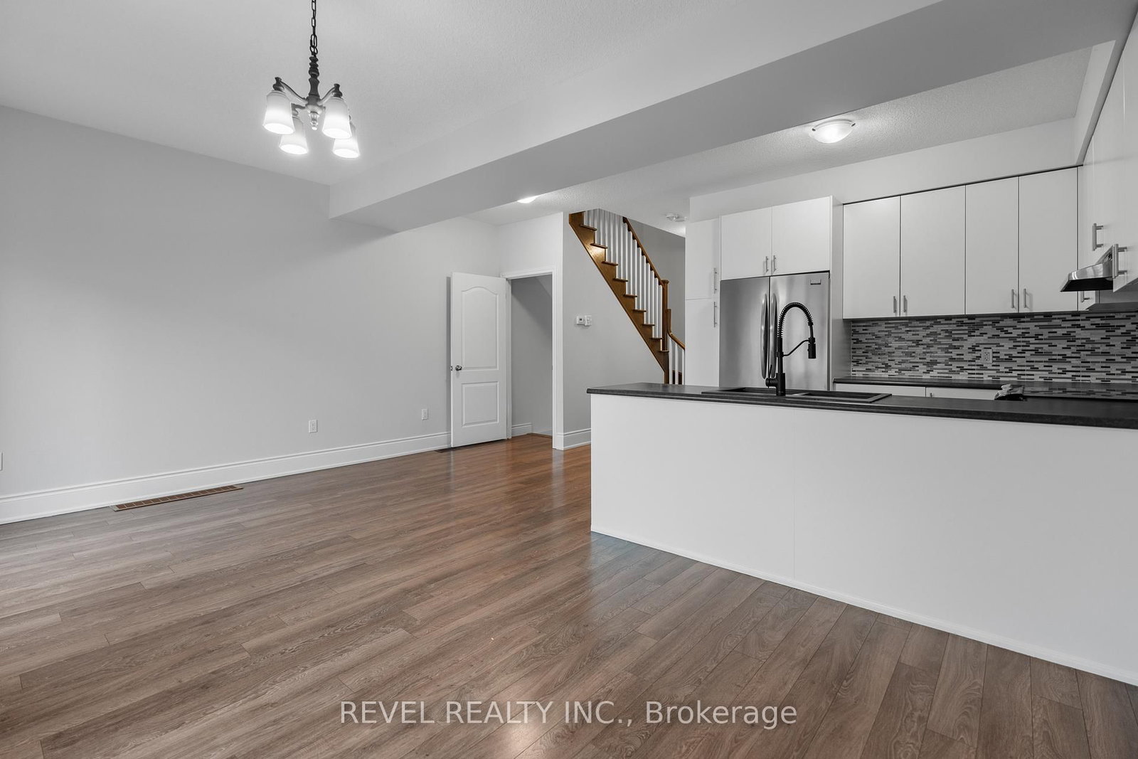 Townhouse for sale at 35 Sunset Way, Thorold, Ontario, L0S 1A0 - Rolling Meadows - MLS: X12676192