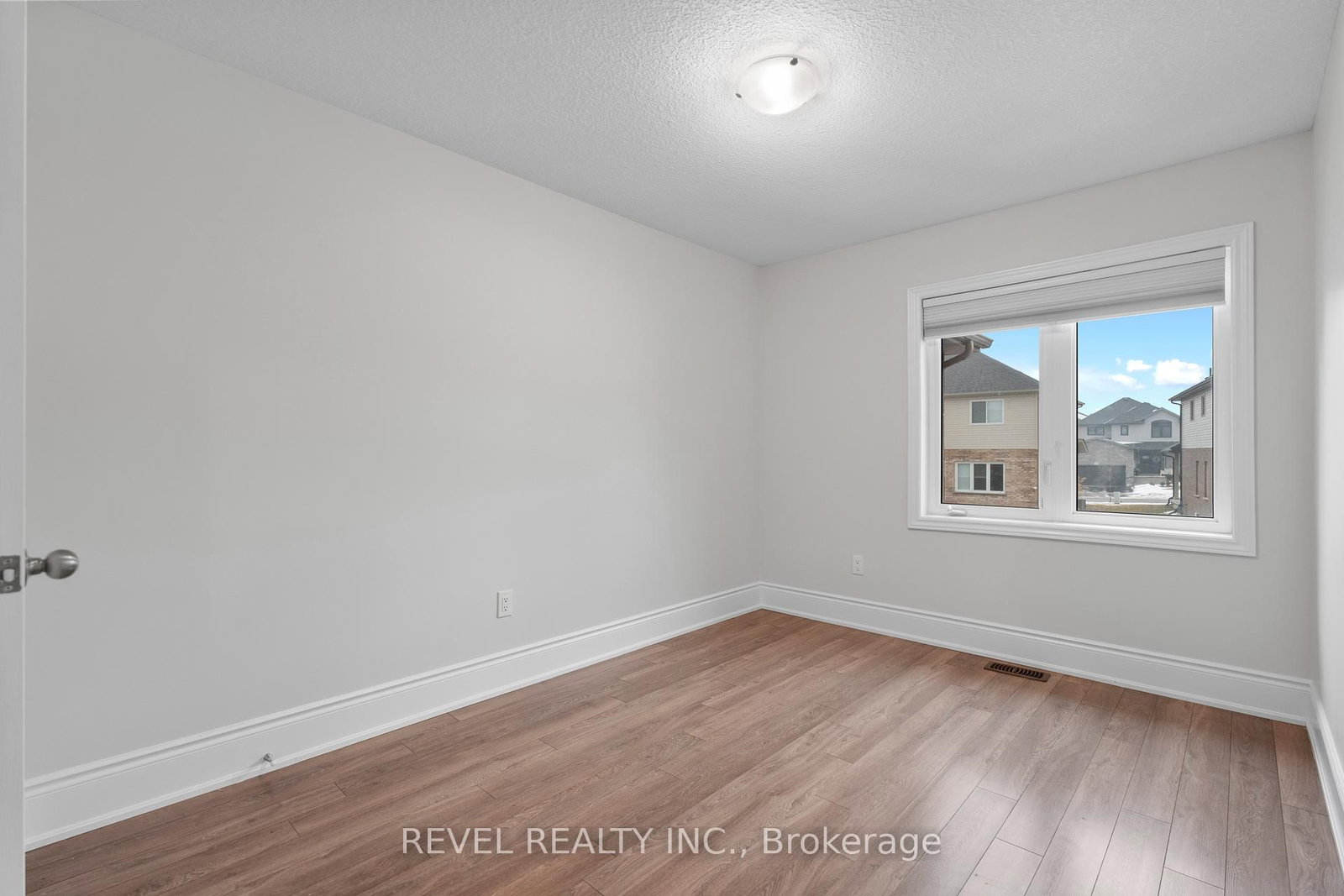 Townhouse for sale at 35 Sunset Way, Thorold, Ontario, L0S 1A0 - Rolling Meadows - MLS: X12676192