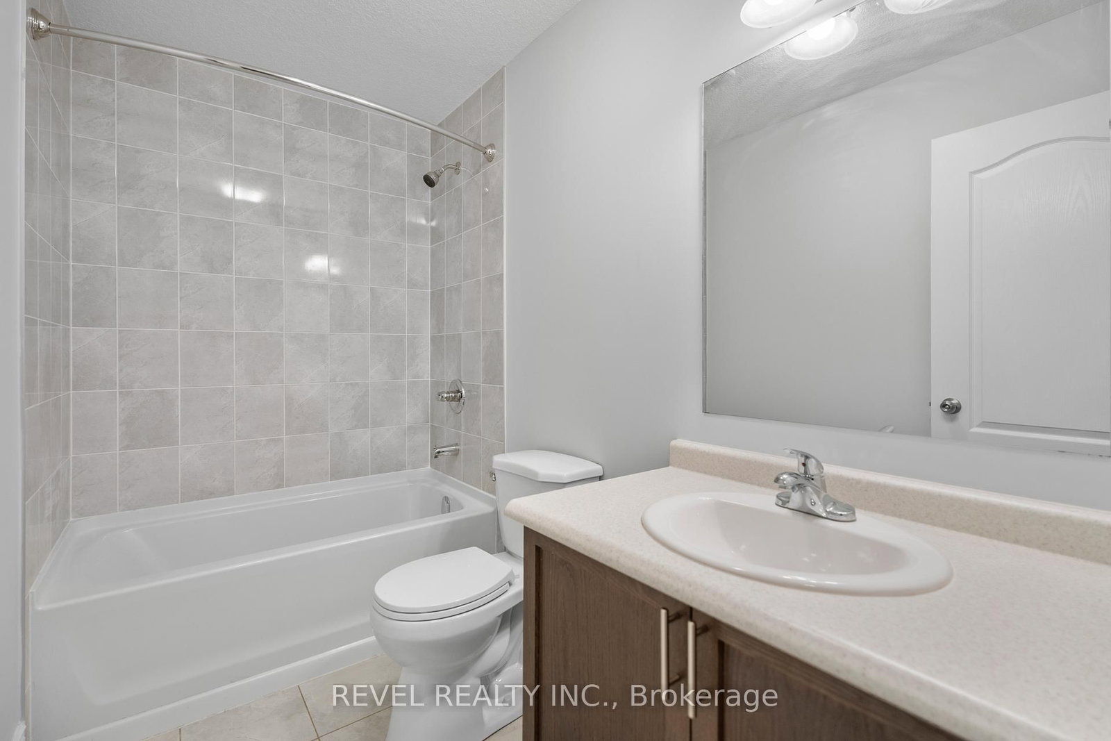 Townhouse for sale at 35 Sunset Way, Thorold, Ontario, L0S 1A0 - Rolling Meadows - MLS: X12676192