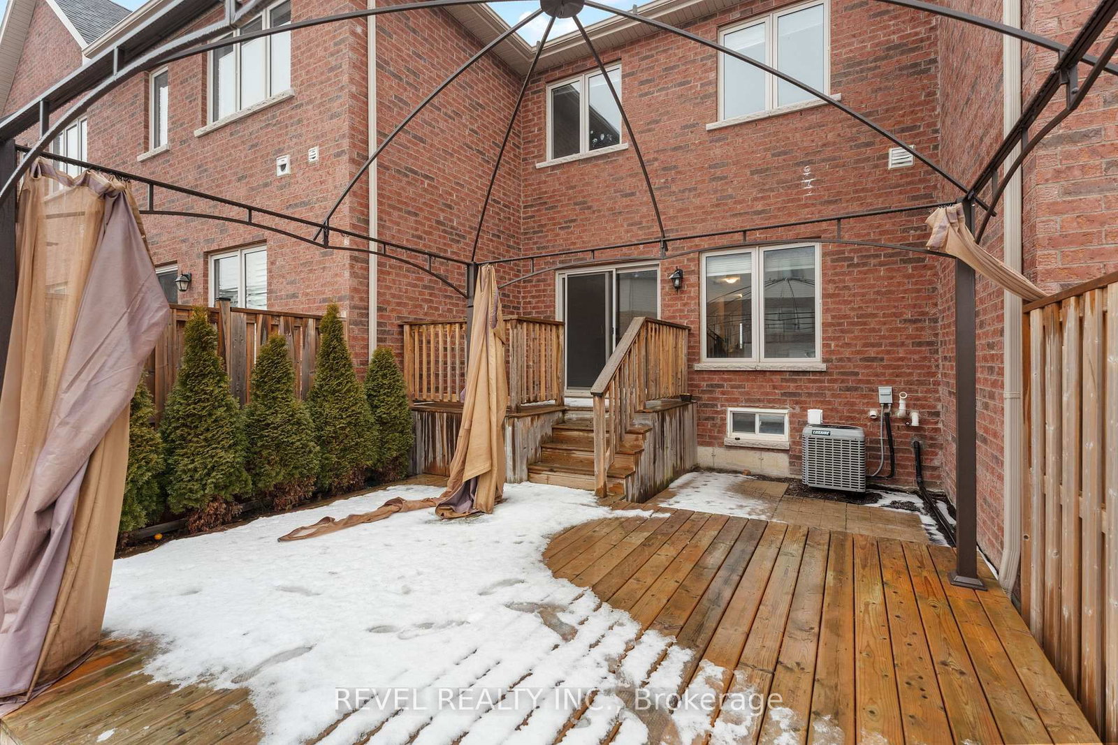 Townhouse for sale at 35 Sunset Way, Thorold, Ontario, L0S 1A0 - Rolling Meadows - MLS: X12676192