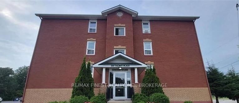 home for lease on 404-550a Talbot Place