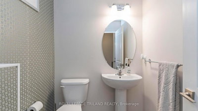 8 CHARTER CREEK Court — photo 6