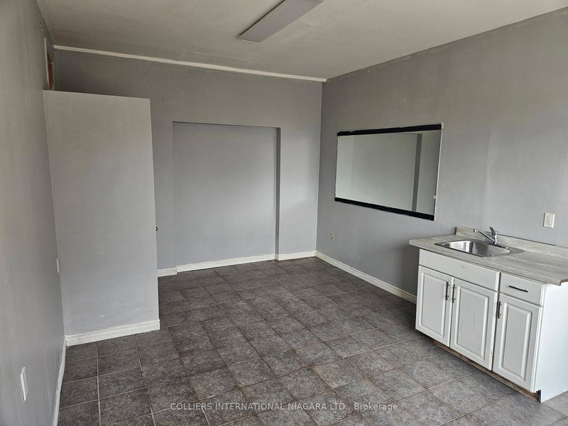 3 - 23 QUEENSTON St, St. Catharines, L2R 2Y8 | Image 2