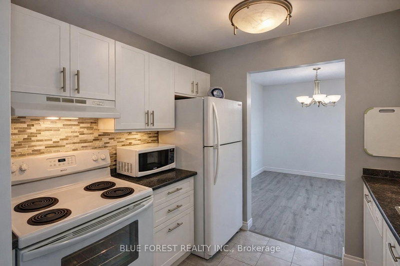 209 - 739 Deveron Cres, London South, N5Z 4Y1 | Image 2