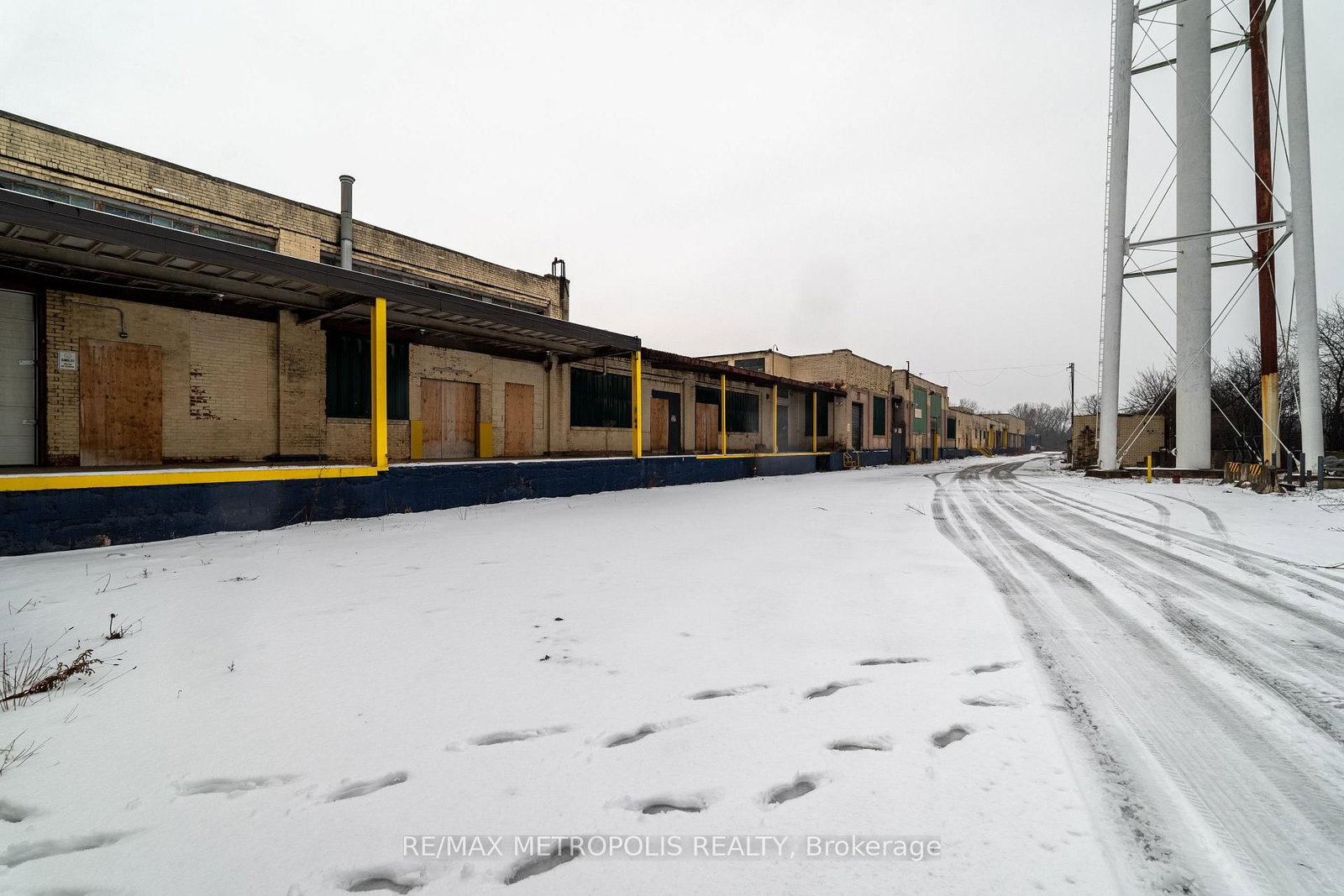 5881 Thorold Stone Road - Photo 2