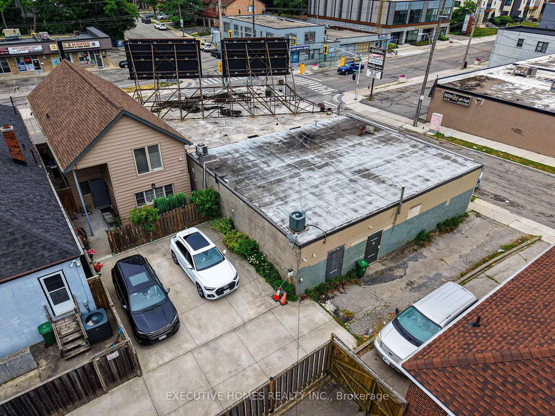 582 Upper James St, Hamilton, L9C 2Y6 | Image 3