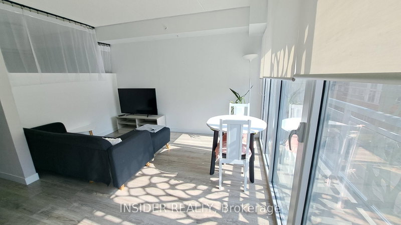 home for sale on 314-250 Albert Street