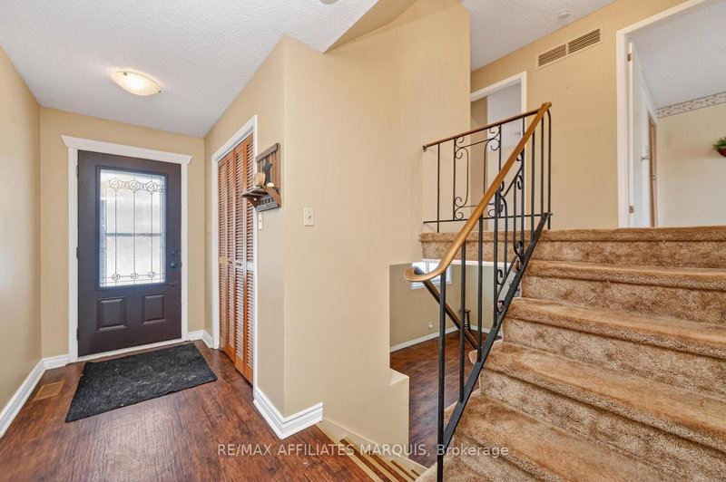 48 Carol Cres, Smiths Falls, K7A 3X8 | Image 3