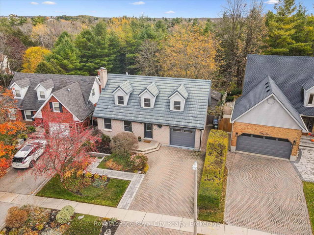 52 Hilldale Crescent