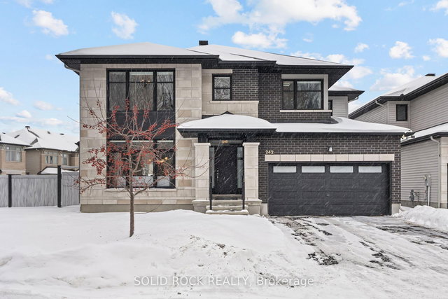 242 Shinleaf Crescent