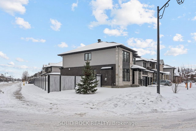 242 Shinleaf Crescent