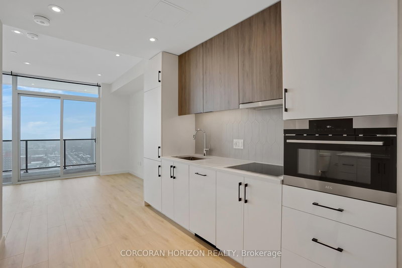 home for sale on 1809-741 King Street W