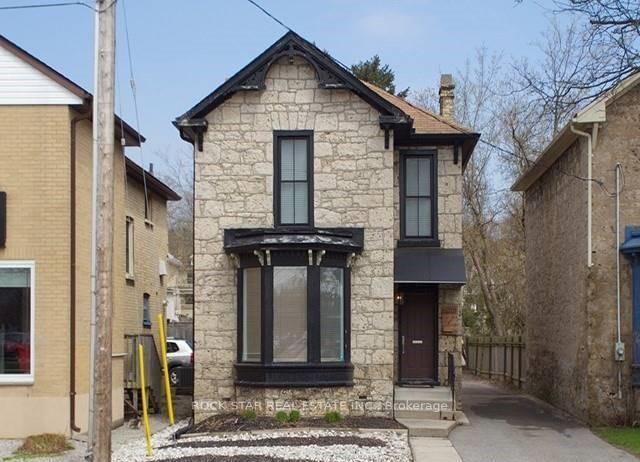 111 Ainslie Street N