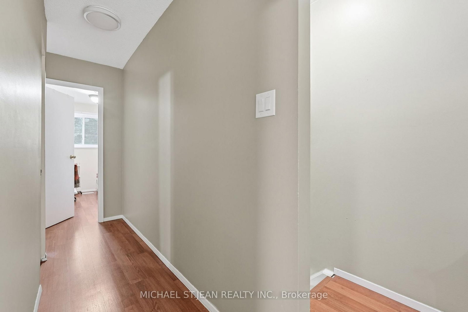 Townhouse for sale at 30-1440 Garth Street, Hamilton, Ontario, L9B 1R6 - Falkirk - MLS: X12681560